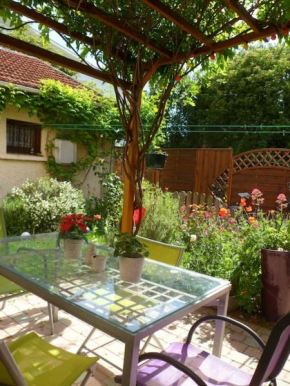 Jolie maison, 3 chambres, jardin et parking